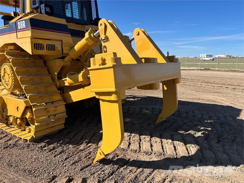 CAT D8R Buldožeri guseničari