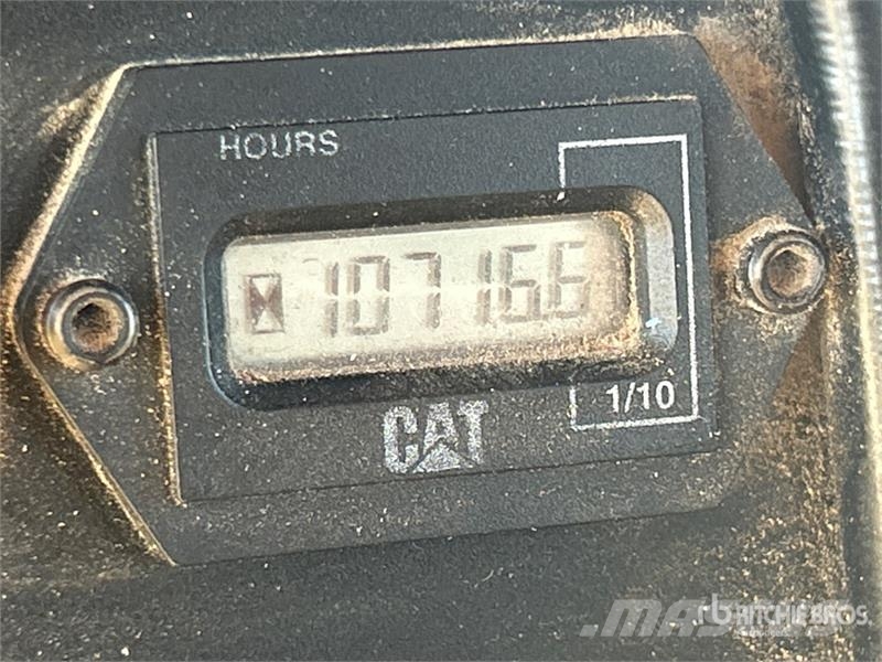 CAT D8R Buldožeri guseničari