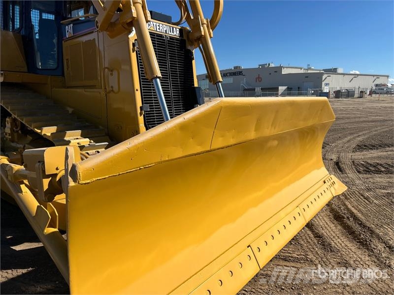 CAT D8R Buldožeri guseničari