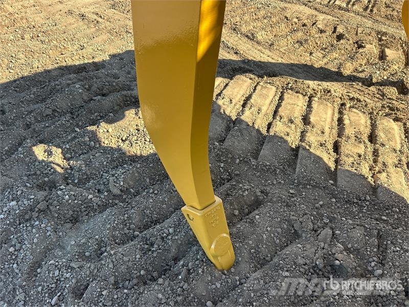 CAT D8R Buldožeri guseničari