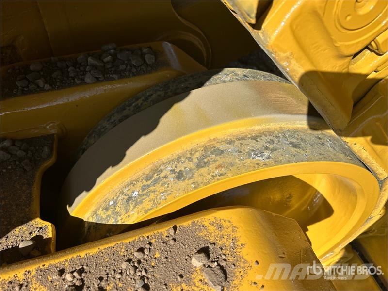 CAT D8R Buldožeri guseničari