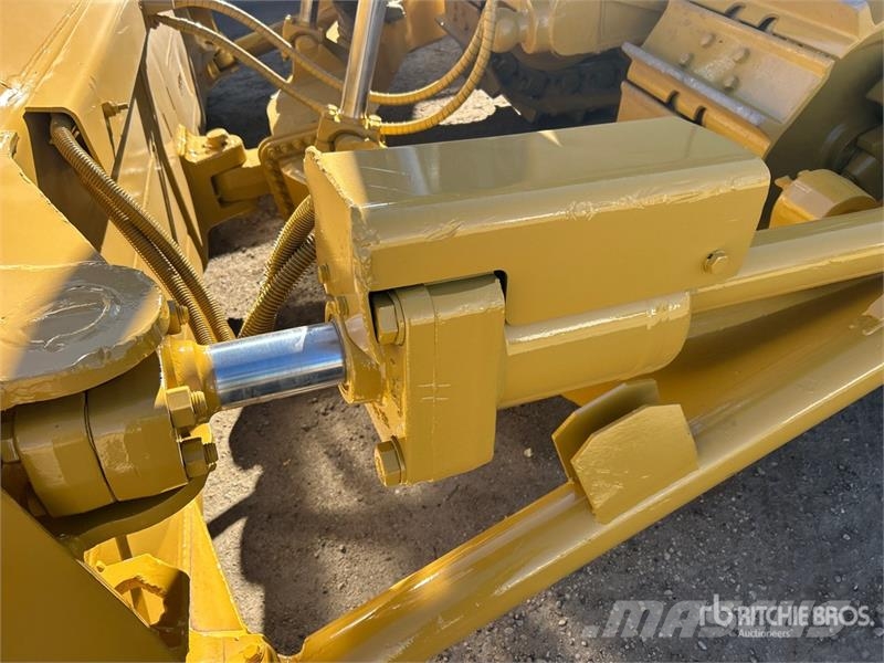 CAT D8R Buldožeri guseničari