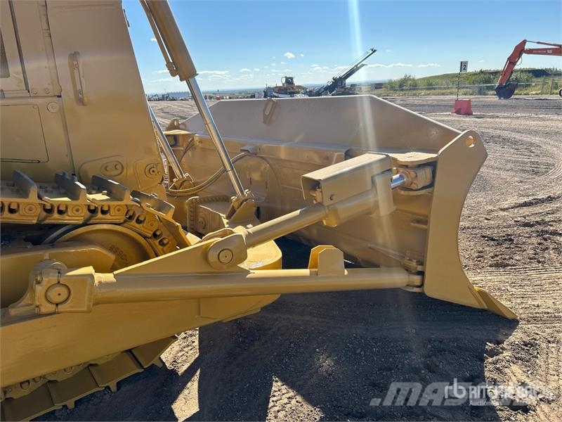 CAT D8R Buldožeri guseničari