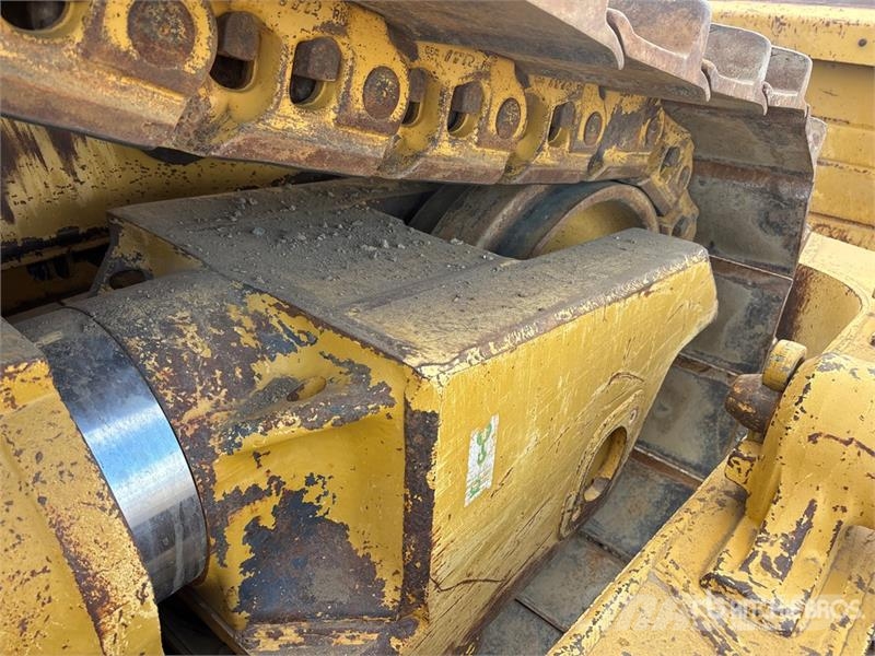 CAT D8T ブルドーザー