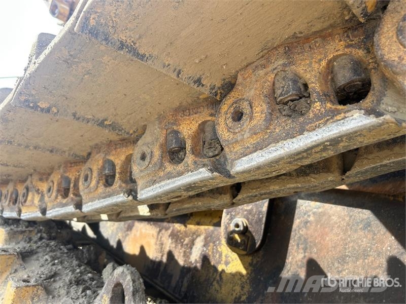 CAT D8T 履帶推土機