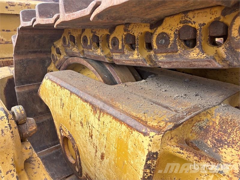 CAT D8T ブルドーザー