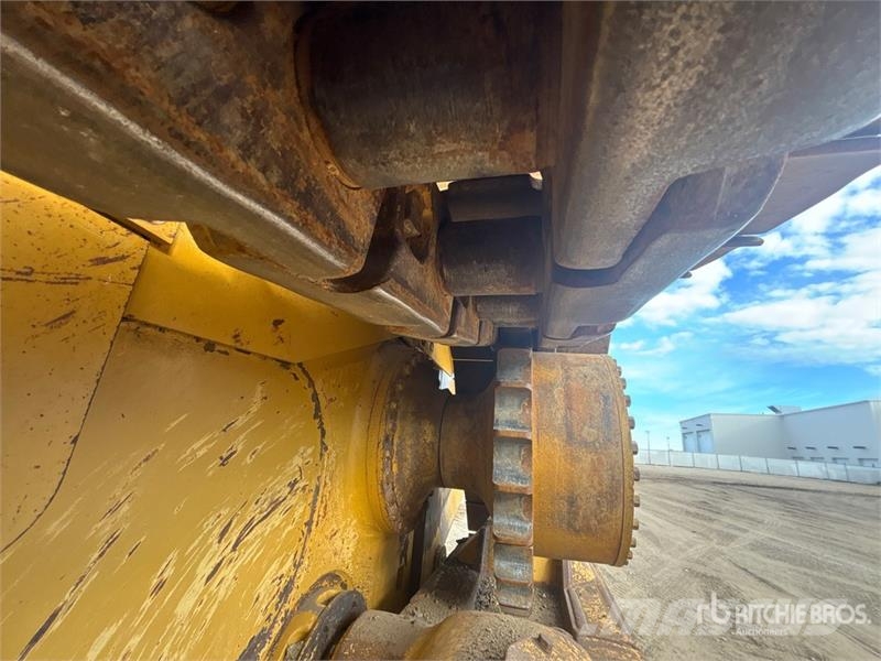CAT D8T ブルドーザー