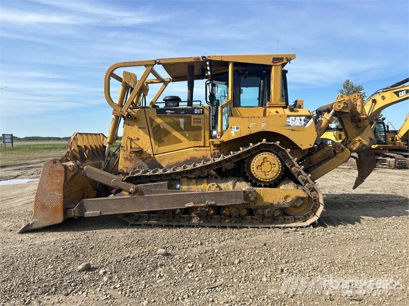 CAT D8T 履帶推土機