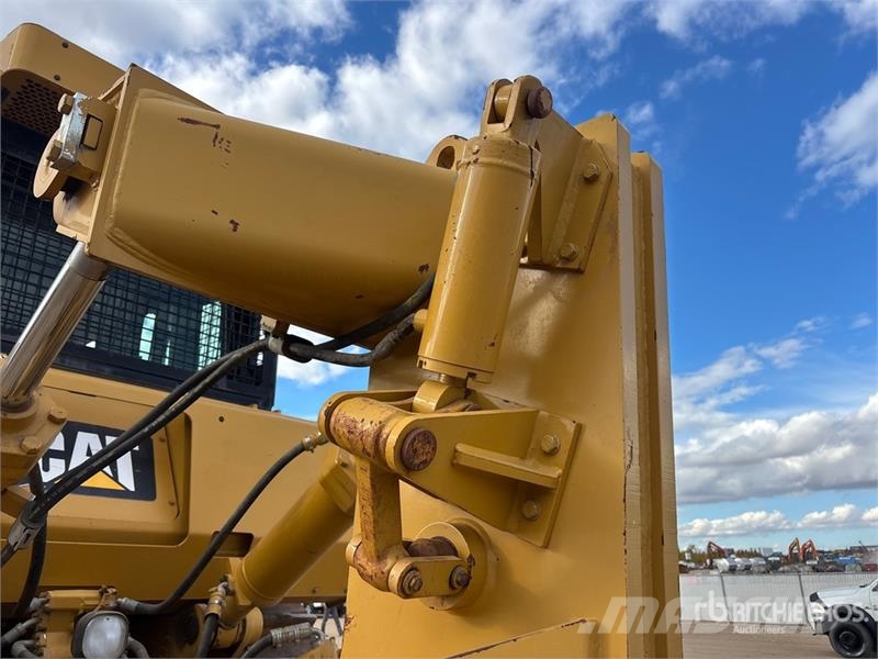CAT D8T ブルドーザー