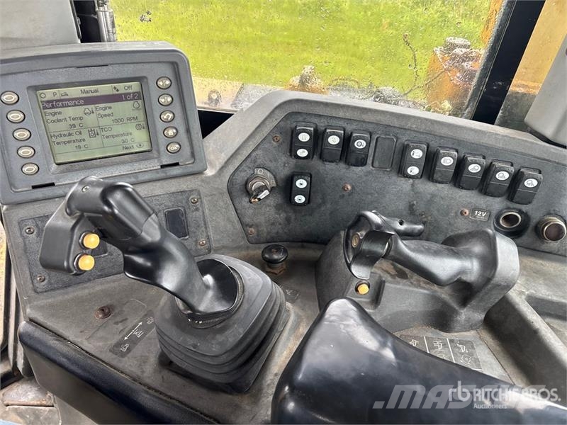 CAT D8T 履帶推土機