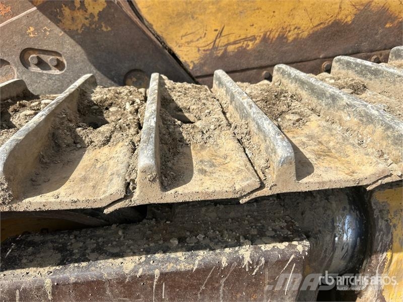 CAT D8T 履帶推土機