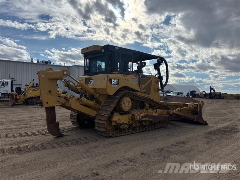 CAT D8T ブルドーザー