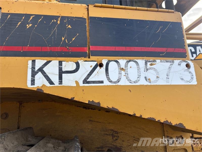 CAT D8T 履帶推土機