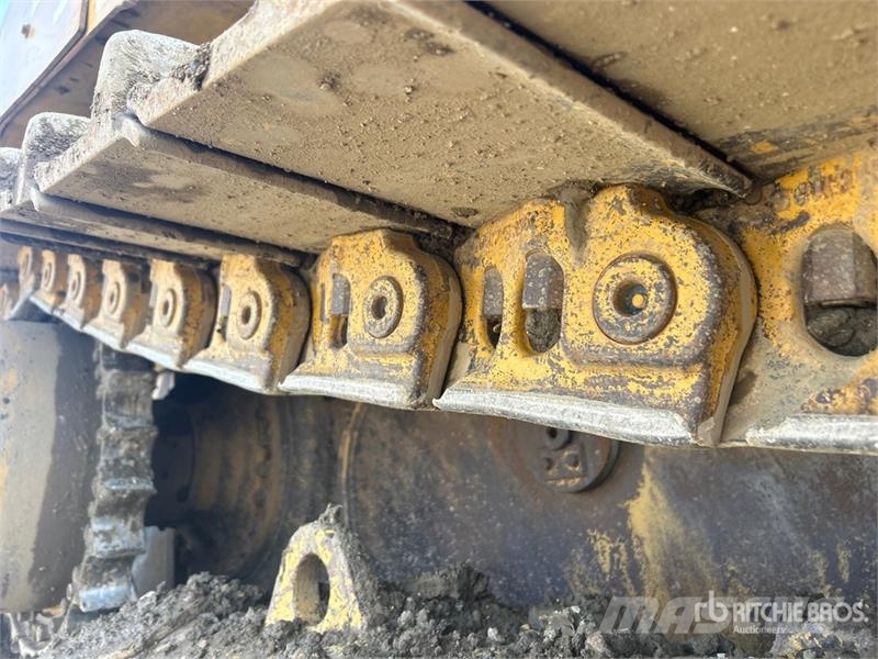 CAT D8T 履帶推土機