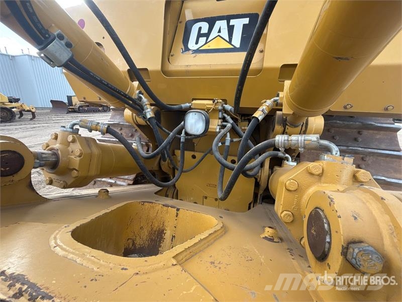CAT D8T ブルドーザー
