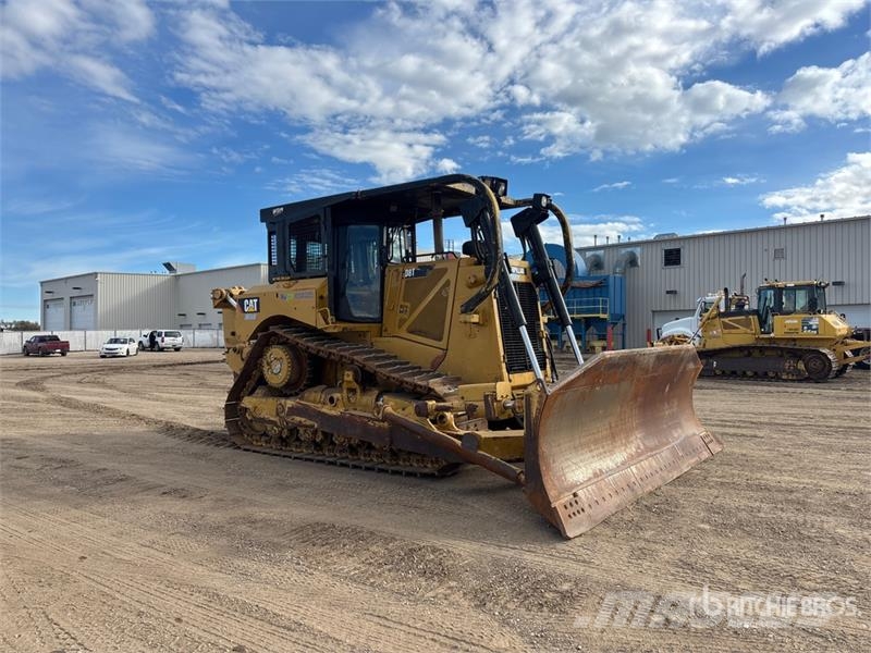 CAT D8T ブルドーザー