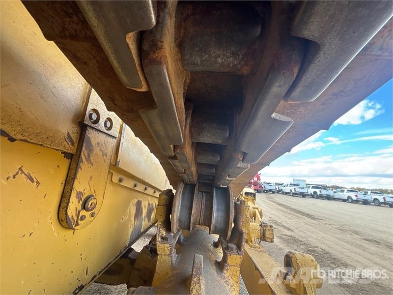CAT D8T ブルドーザー