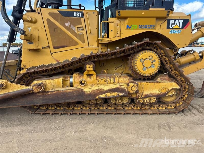 CAT D8T ブルドーザー