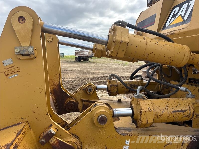 CAT D8T Гусеничні бульдозери