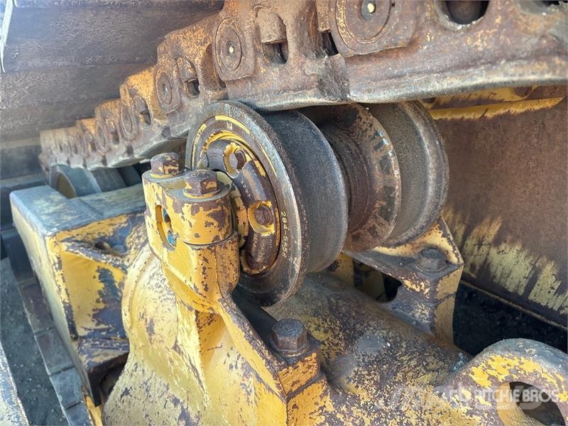 CAT D8T ブルドーザー