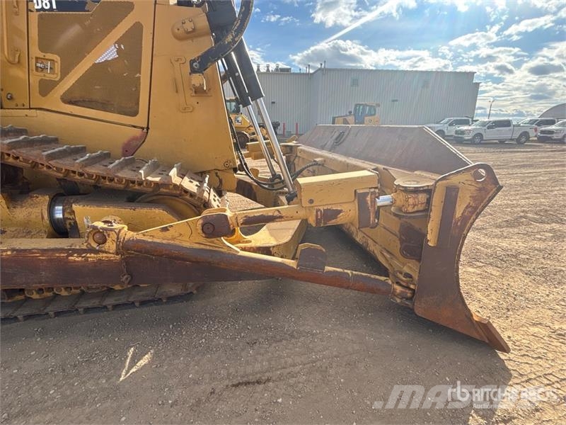 CAT D8T ブルドーザー