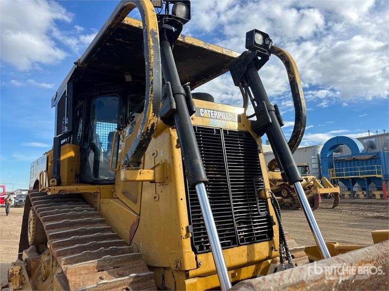 CAT D8T ブルドーザー