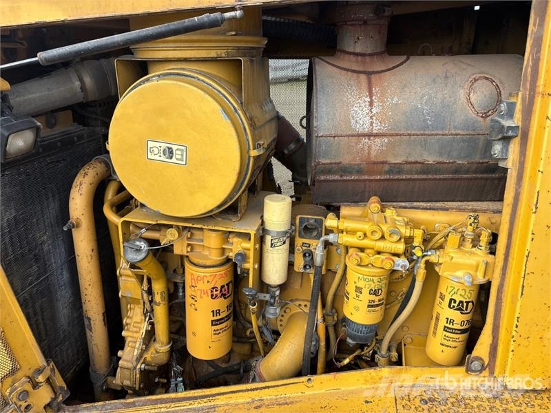 CAT D8T 履帶推土機
