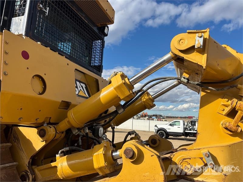 CAT D8T ブルドーザー
