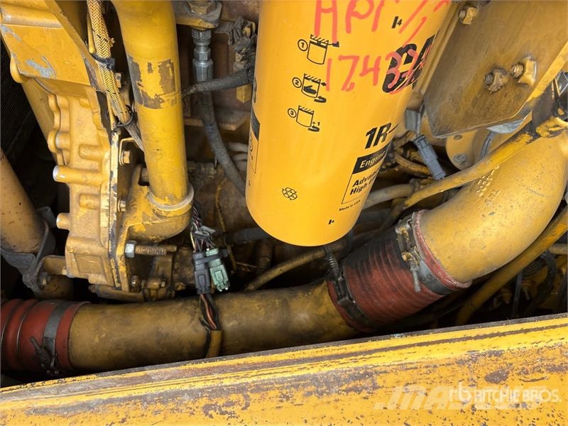 CAT D8T 履帶推土機