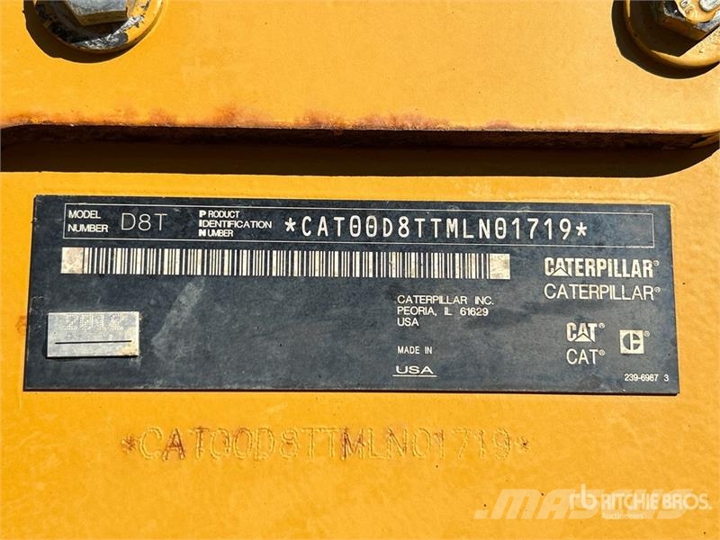 CAT D8T ブルドーザー