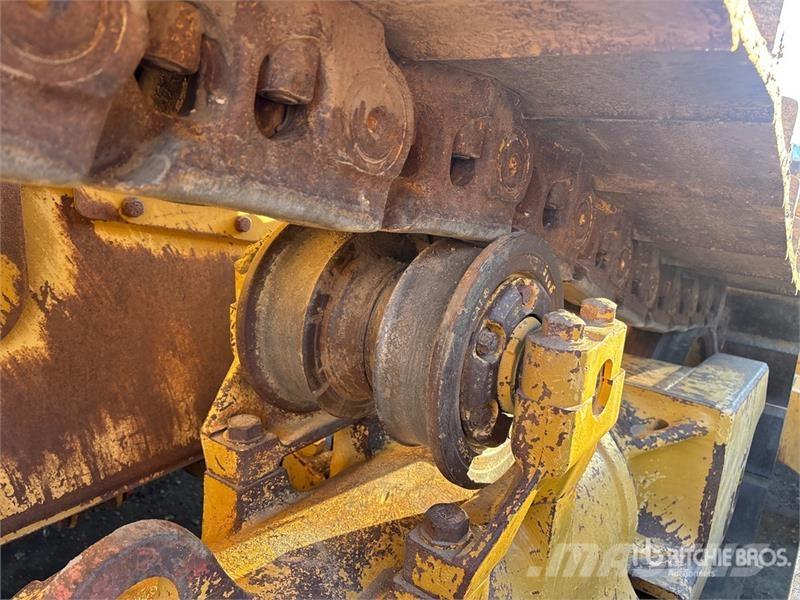 CAT D8T ブルドーザー