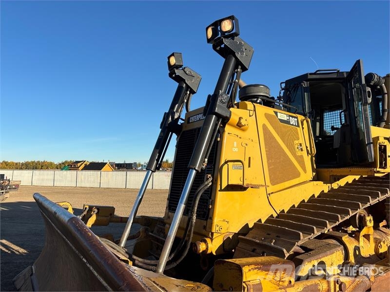 CAT D8T ブルドーザー