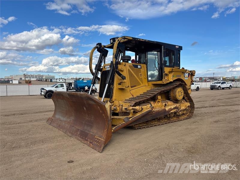 CAT D8T ブルドーザー