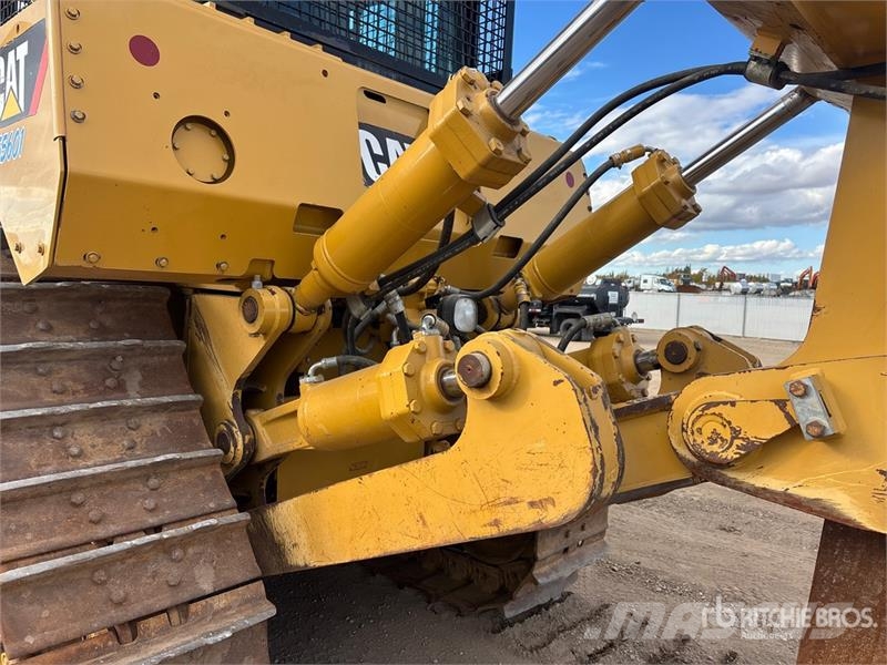 CAT D8T ブルドーザー