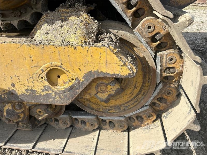 CAT D8T 履帶推土機