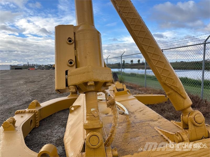CAT D8T نصول