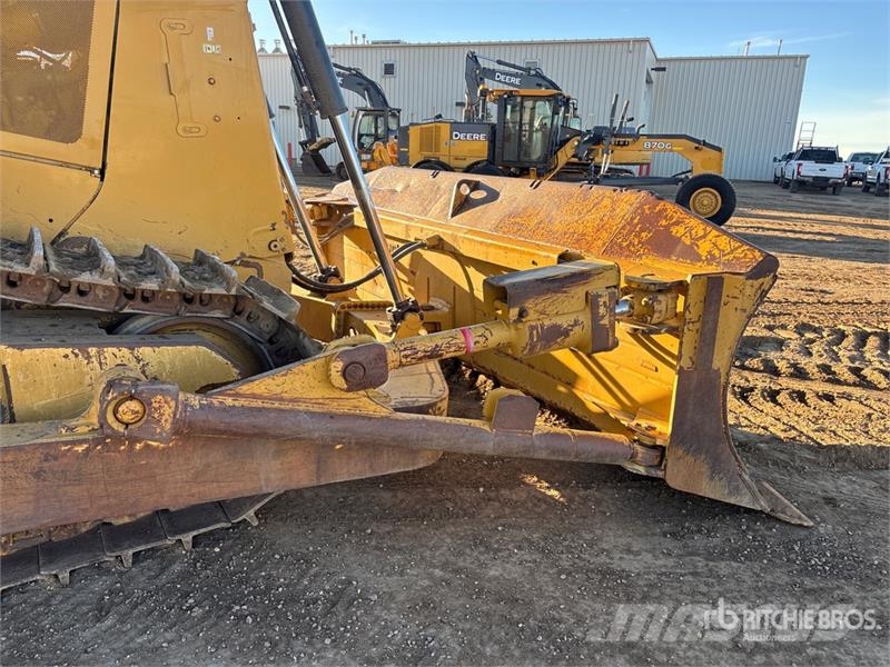 CAT D8T ブルドーザー