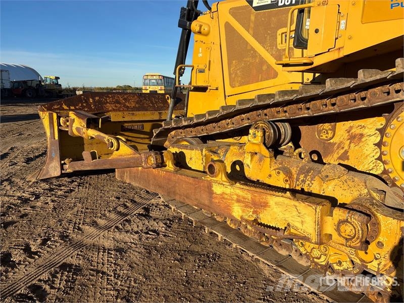 CAT D8T ブルドーザー