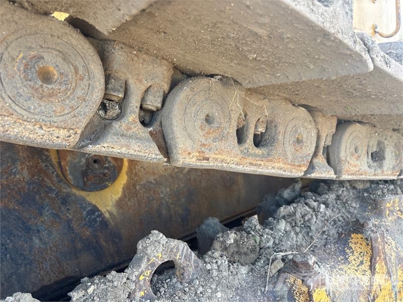 CAT D8T 履帶推土機