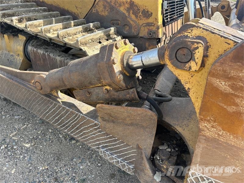 CAT D8T 履帶推土機