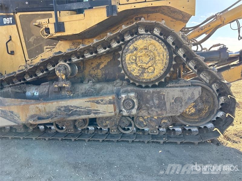 CAT D9 Crawler Dozer Kāpurķēžu buldozeri