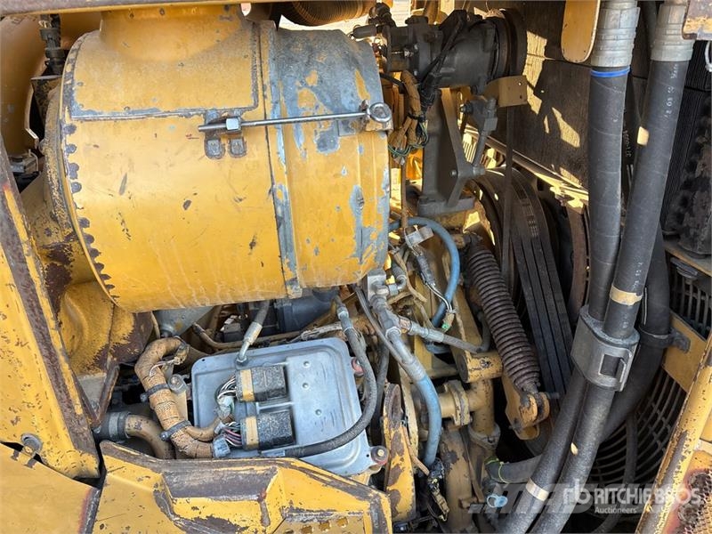 CAT D9 Crawler Dozer Buldožeri guseničari