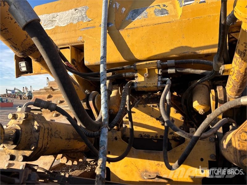 CAT D9 Crawler Dozer Buldožeri guseničari