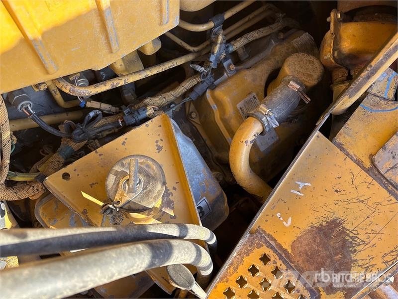 CAT D9 Crawler Dozer Buldožeri guseničari