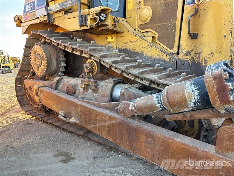 CAT D9 Crawler Dozer Buldožeri guseničari