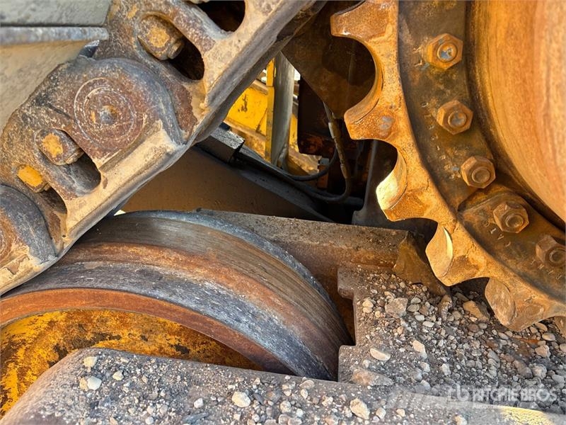 CAT D9 Crawler Dozer Buldožeri guseničari