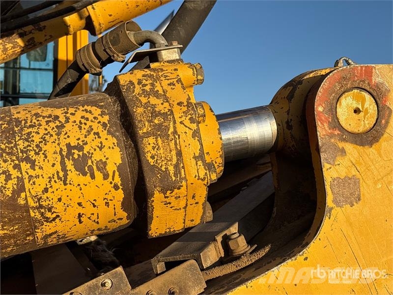 CAT D9 Crawler Dozer Buldožeri guseničari
