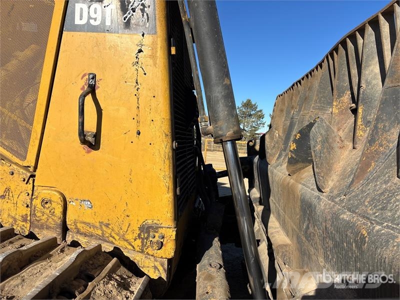 CAT D9 Crawler Dozer Kāpurķēžu buldozeri
