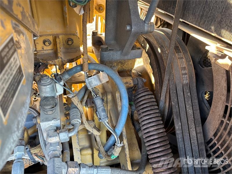 CAT D9 Crawler Dozer Buldožeri guseničari