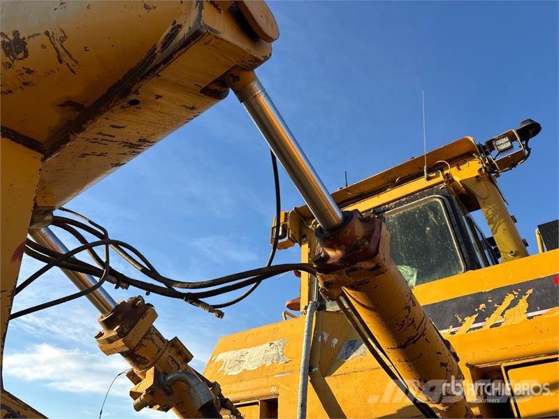 CAT D9 Crawler Dozer Buldožeri guseničari